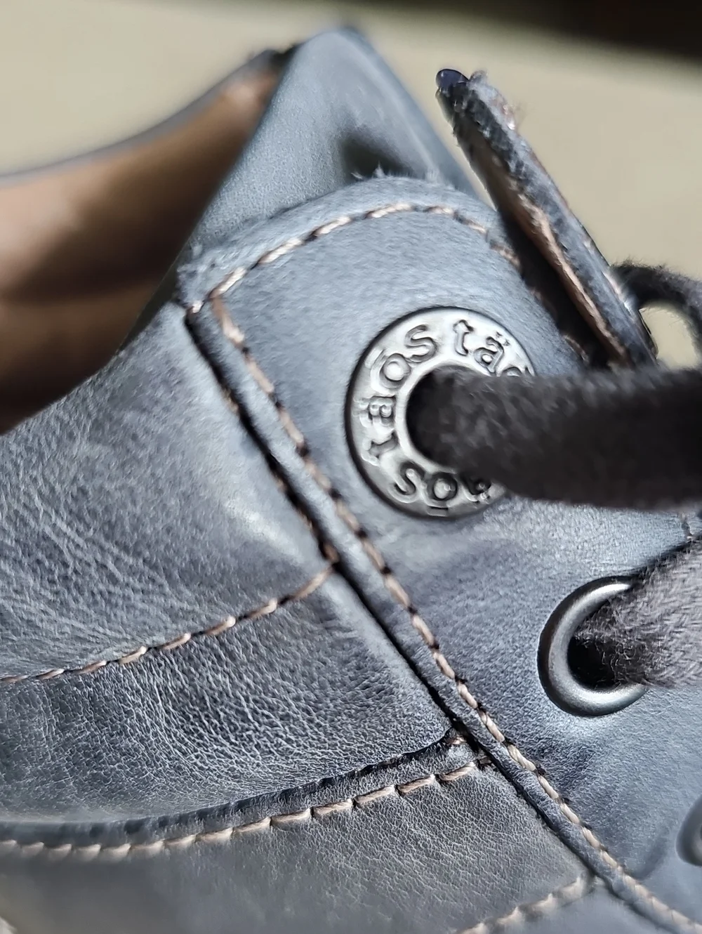Taos, Leather Sneakers, Distressed, Insoles, Side Zipper, Gray, Womens Size 6.5